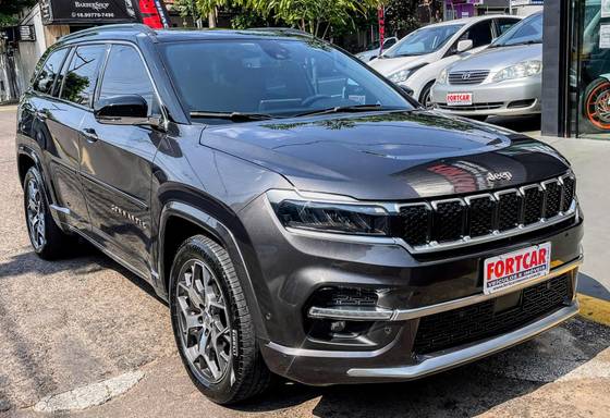 JEEP COMMANDER 2023