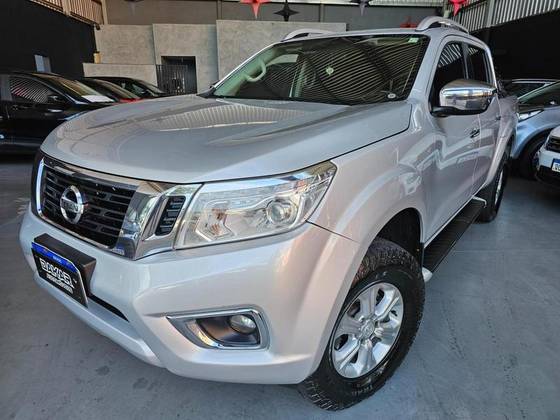 NISSAN FRONTIER 2017
