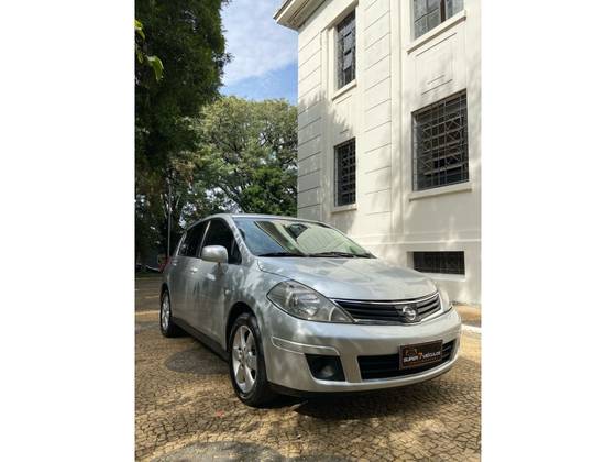 NISSAN TIIDA 2012