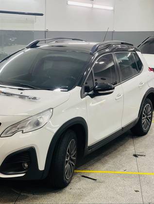 PEUGEOT 2008 2020