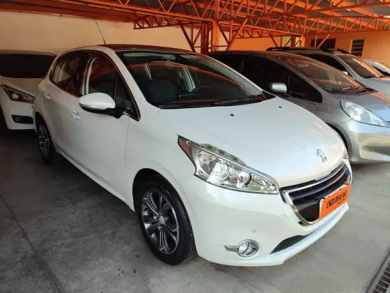 PEUGEOT 208 2016
