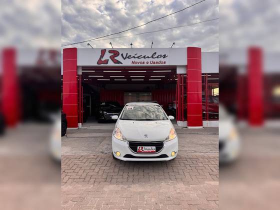 PEUGEOT 208 2014