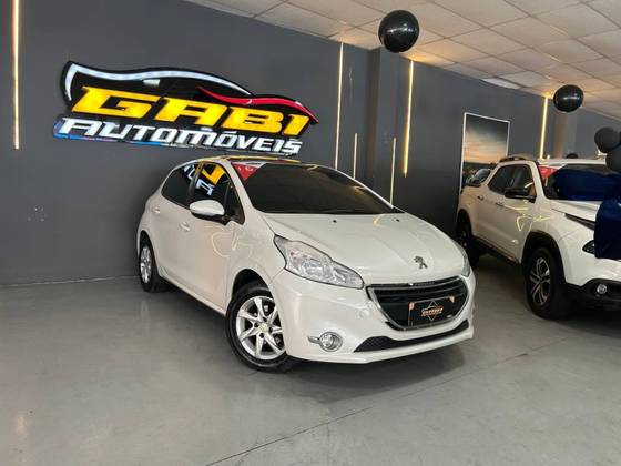 PEUGEOT 208 2016