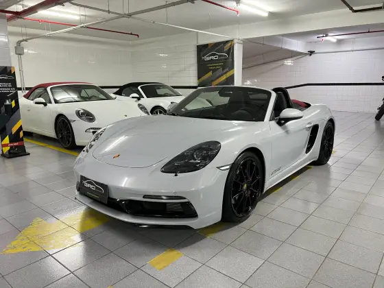 PORSCHE 718 2023