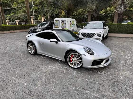 PORSCHE 911 2020