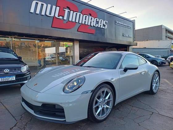 PORSCHE 911 2025