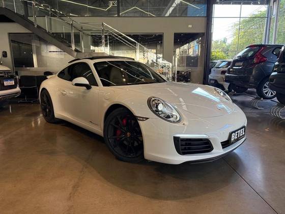 PORSCHE 911 2017