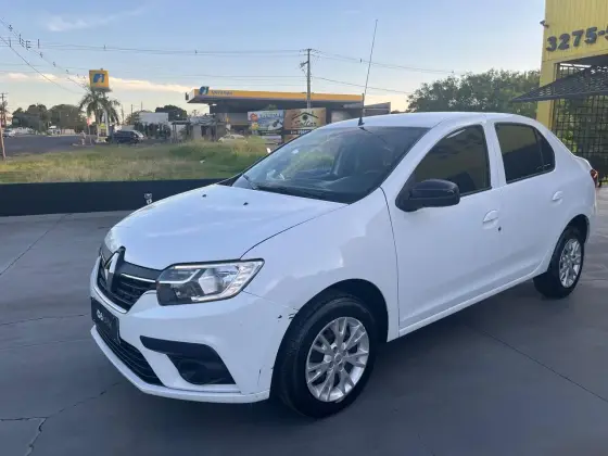 RENAULT LOGAN 2024