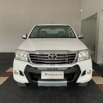 TOYOTA HILUX 2013
