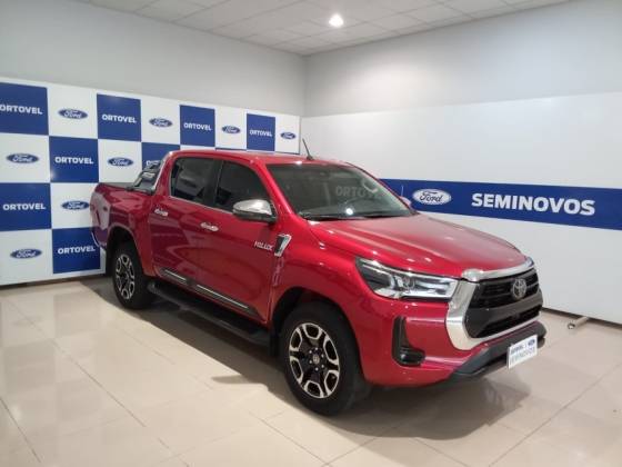 TOYOTA HILUX 2024