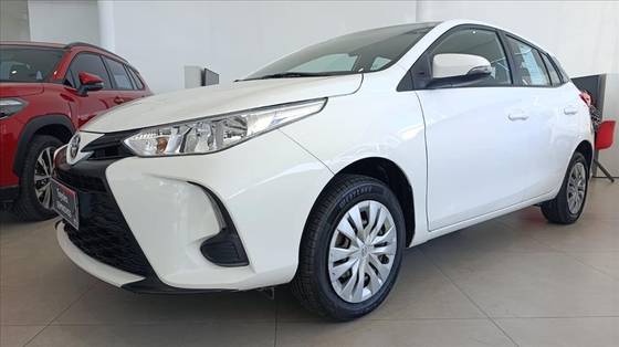 TOYOTA YARIS 2023