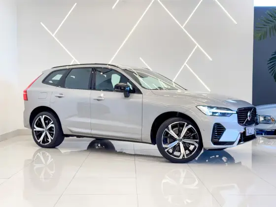 VOLVO XC60 2023