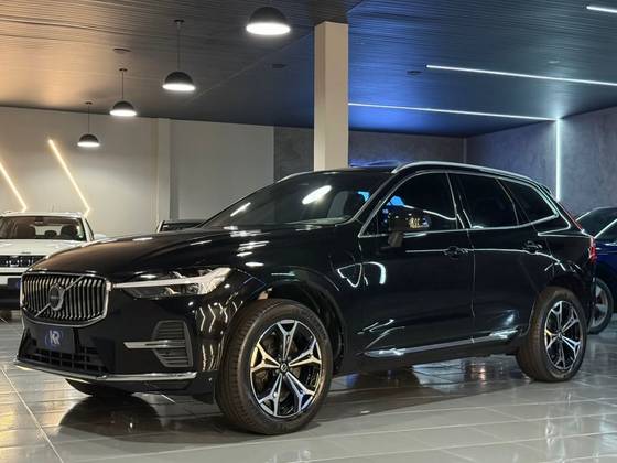 VOLVO XC60 2022