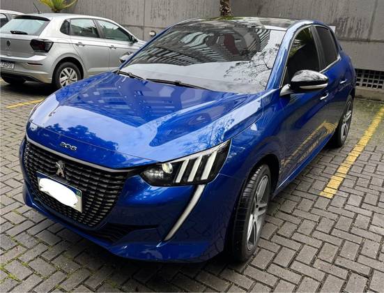 PEUGEOT 208 2021