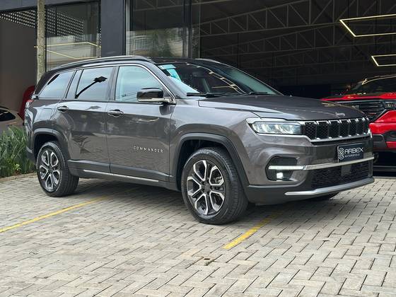 JEEP COMMANDER 2025