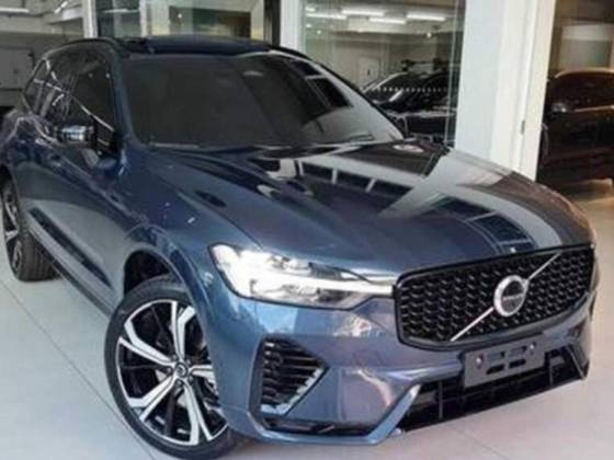 VOLVO XC60 2025