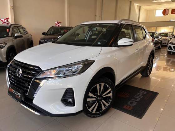 NISSAN KICKS 2022