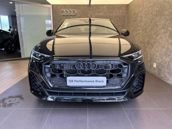 AUDI Q8 2025