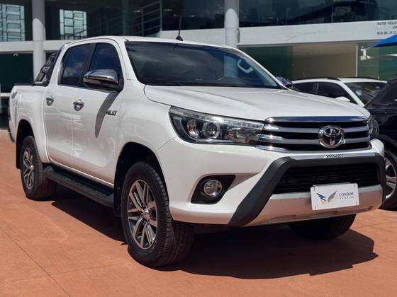 TOYOTA HILUX 2017