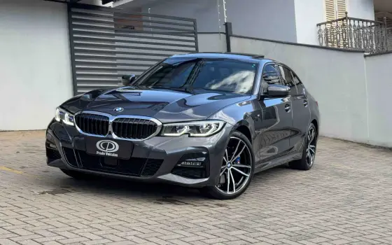 BMW 330e 2021