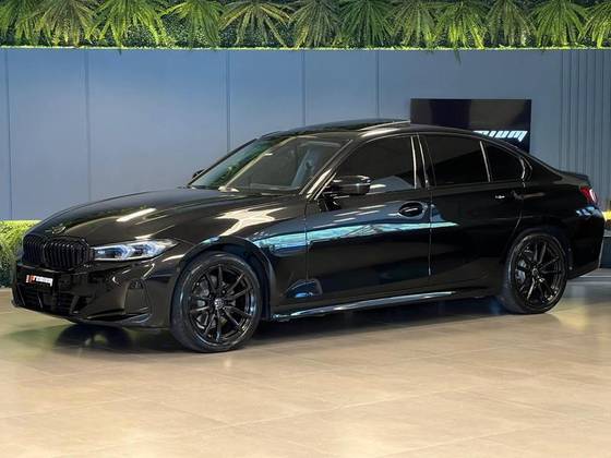 BMW 320i 2023