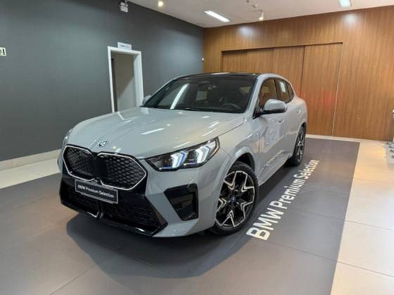 BMW iX2 2025