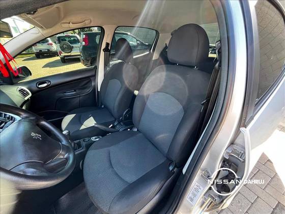 PEUGEOT 207 2013