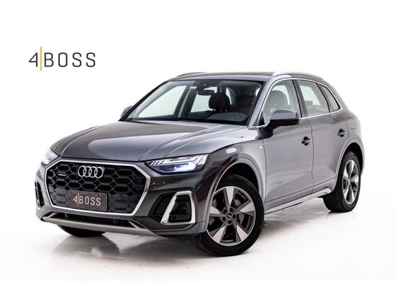 AUDI Q5 2024