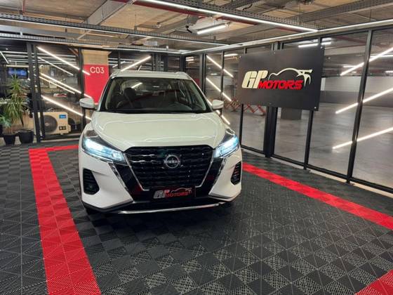 NISSAN KICKS 2023