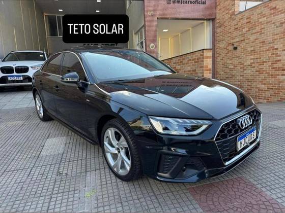 AUDI A4 2021