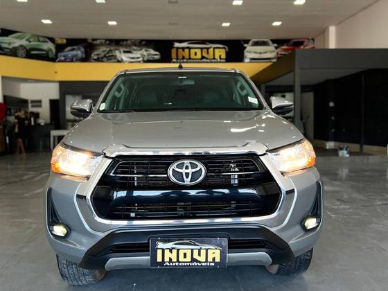 TOYOTA HILUX 2021