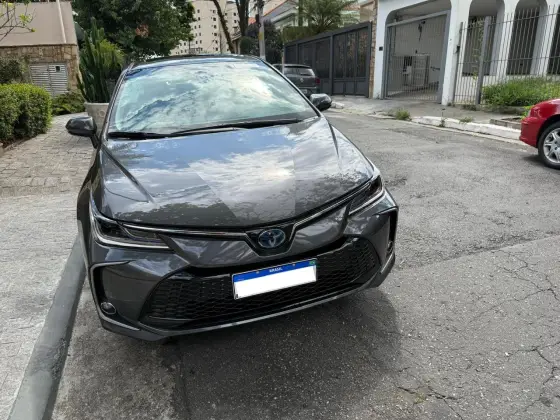 TOYOTA COROLLA 2025