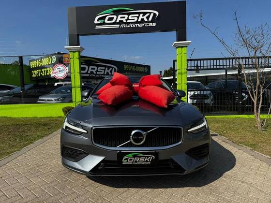 VOLVO V60 2020