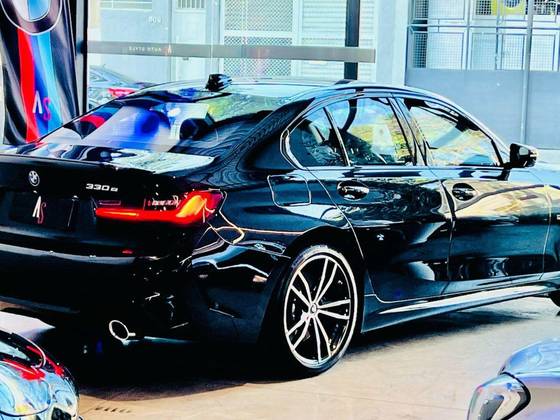 BMW 330e 2022