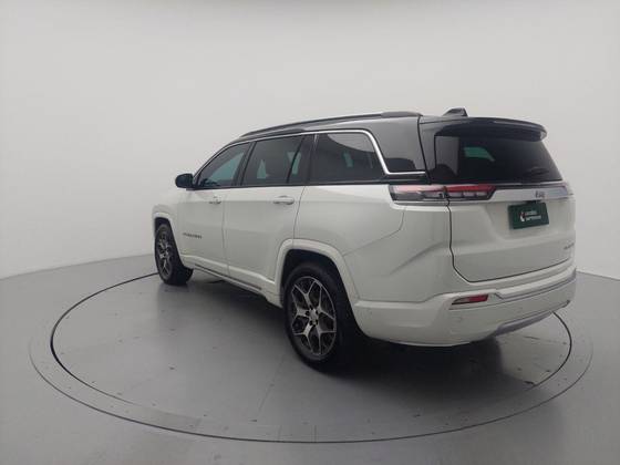 JEEP COMMANDER 2024