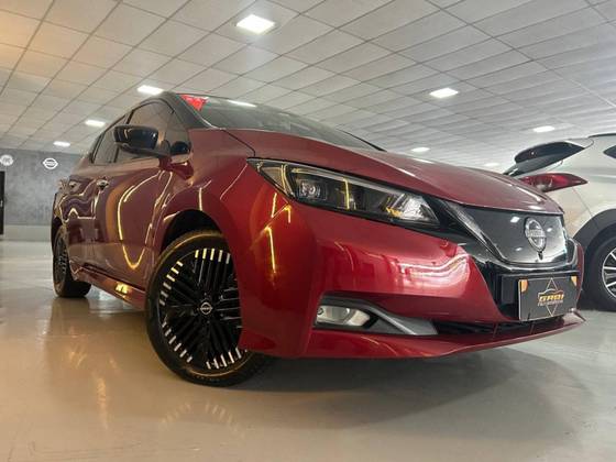 NISSAN LEAF 2023