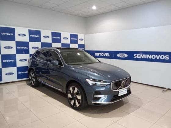 VOLVO XC60 2024