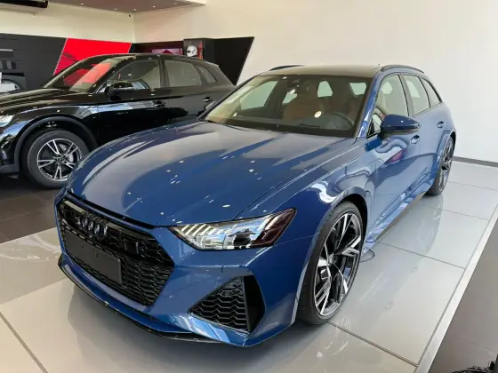 AUDI RS6 2025