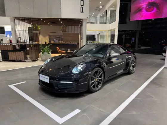 PORSCHE 911 2024