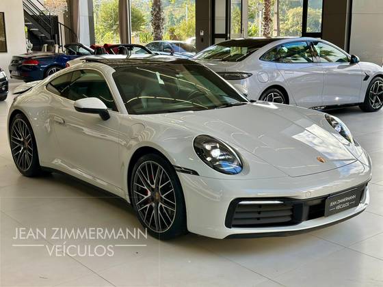 PORSCHE 911 2023