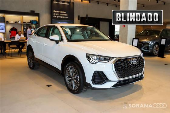 AUDI Q3 2024