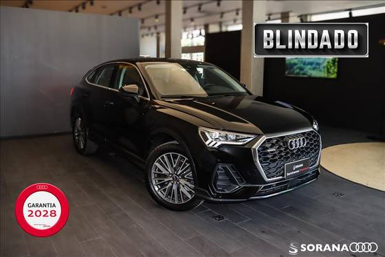 AUDI Q3 2024