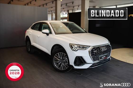 AUDI Q3 2024