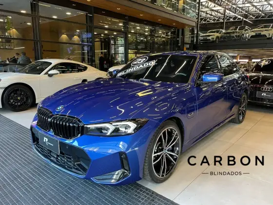 BMW 330e 2023