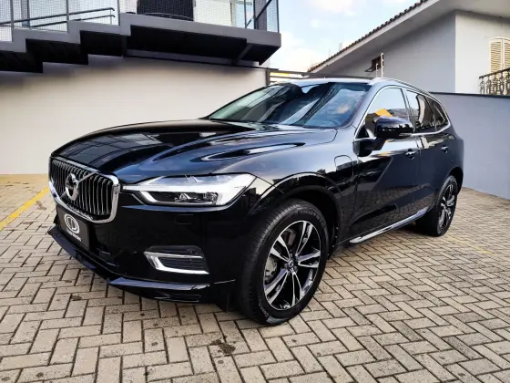 VOLVO XC60 2021