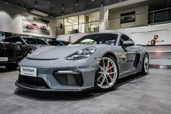 PORSCHE 718 2023