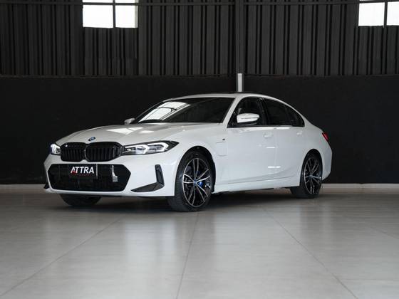 BMW 330e 2024