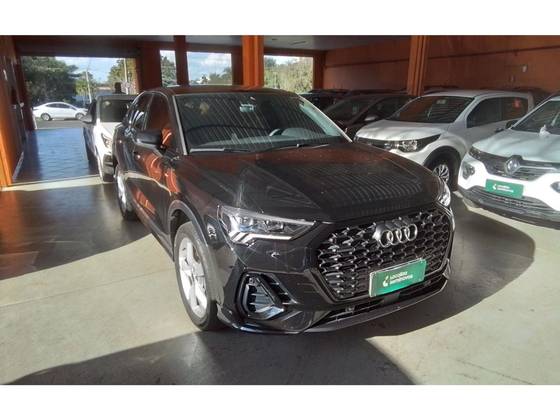 AUDI Q3 2023