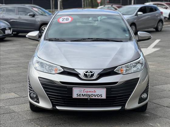 TOYOTA YARIS 2020