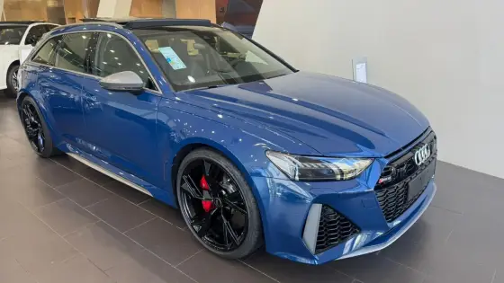 AUDI RS6 2025
